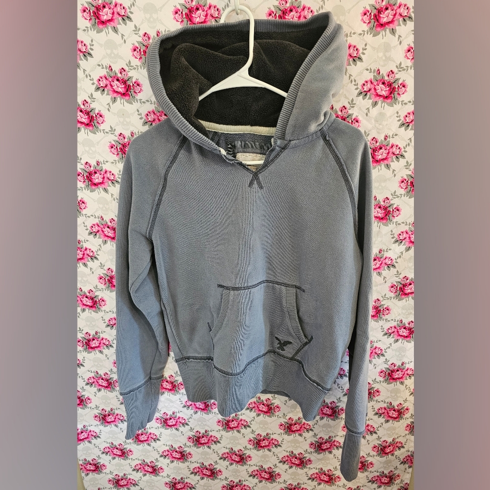 Cozy Hooded Pullover Sweatshirt - Gray